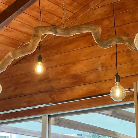 ξύλινο κτήμα παππά *