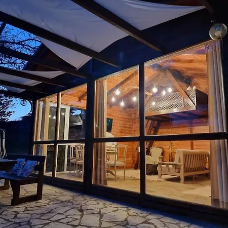 Chalet ξύλινο κτήμα παππά