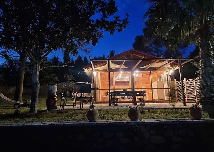 Σαλέ ξύλινο κτήμα παππά